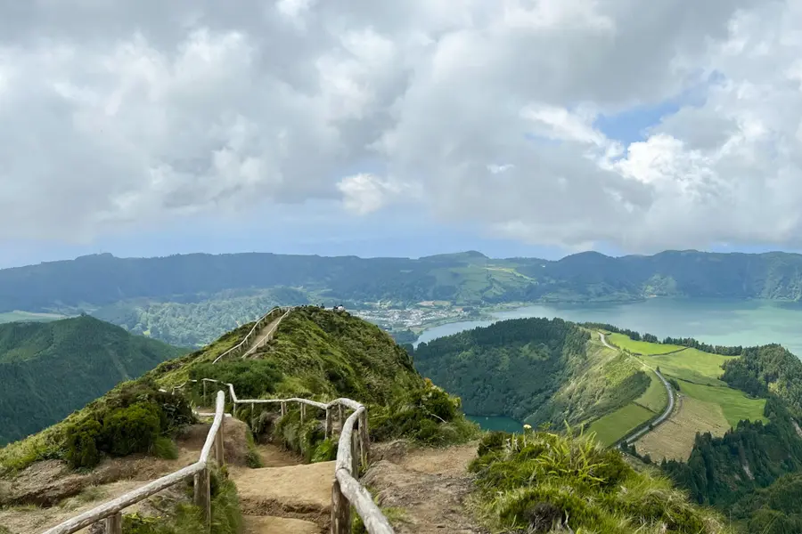 Kenny Wood Unsplash Arrivée à Ponta Delgada