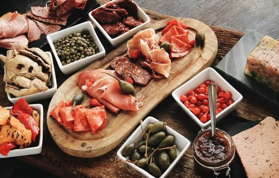 iStock Albertine Lec Antipasti