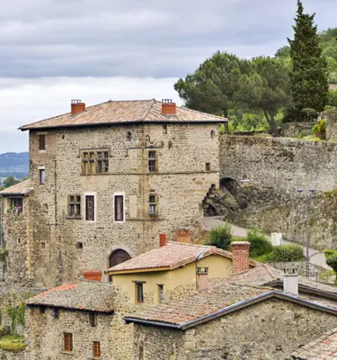village-medieval-malleval