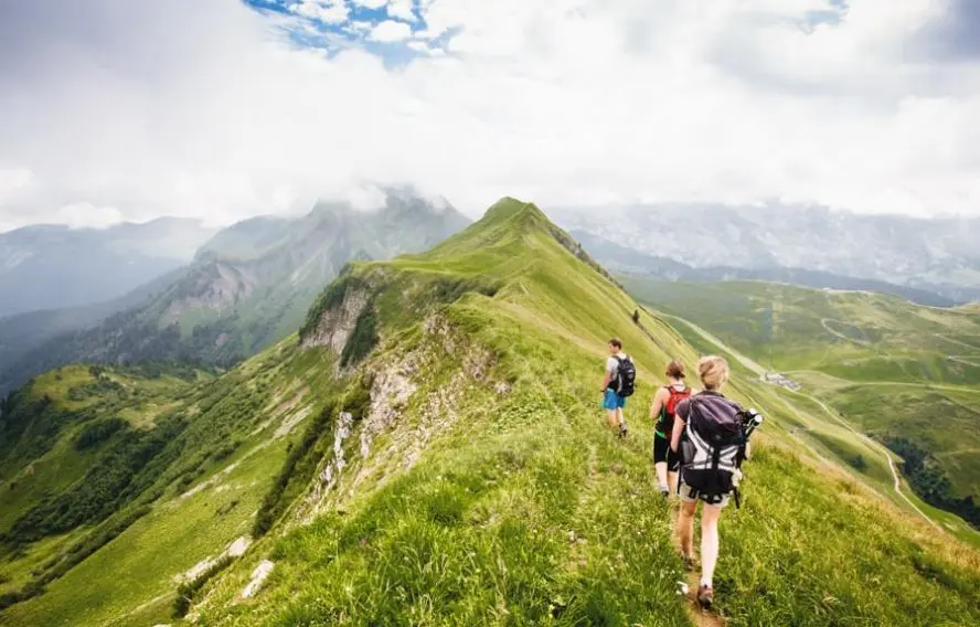 Tomfry AdobeStock Randonnée pour découvrir une Haute-Savoie pastorale