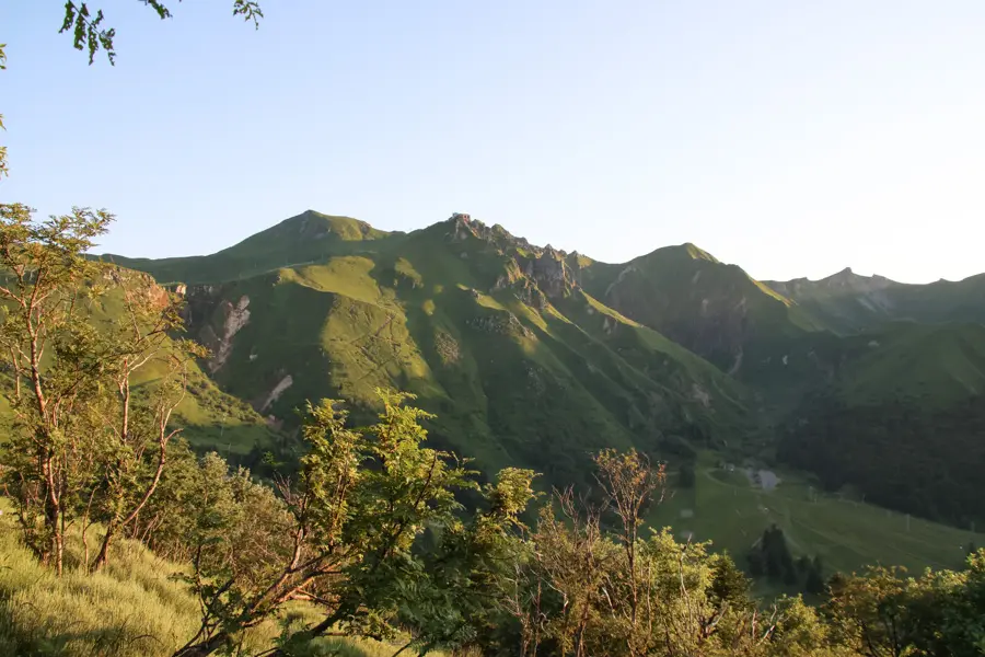 A. Nivollet Vue sur le Massif du Sancy