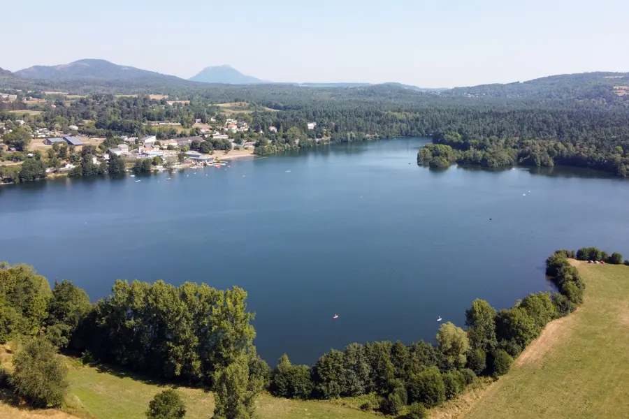 Lothanringia Adobestock Lac d'Aydat