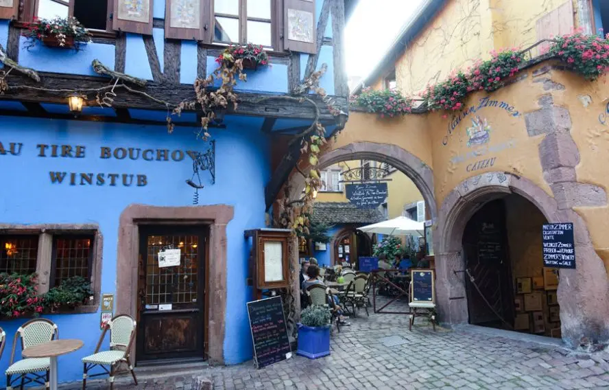 J. Heyte Village médiéval de Riquewihr