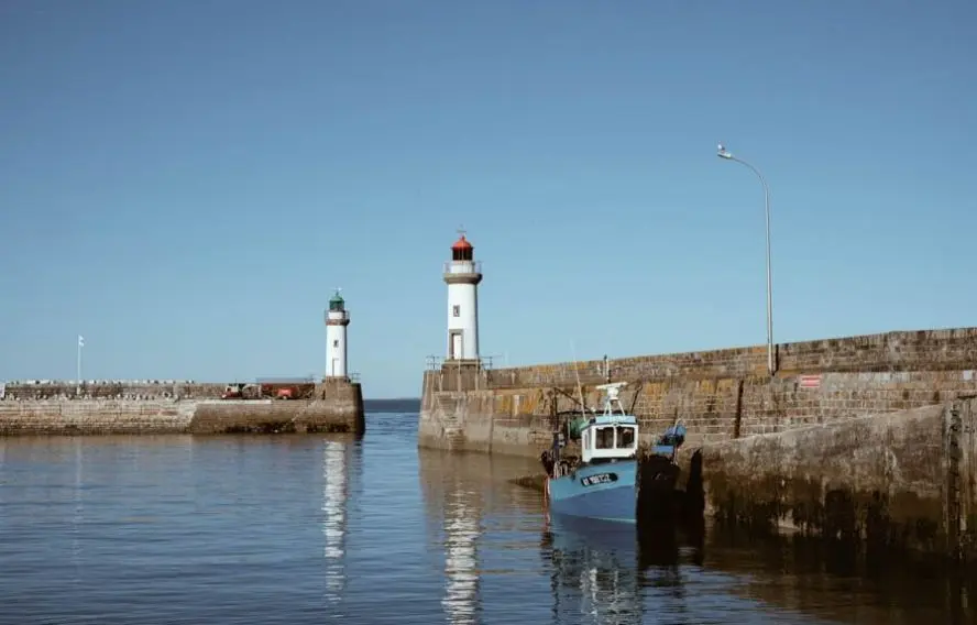B. Courbin Bateau près de Belle-Île-en-mer