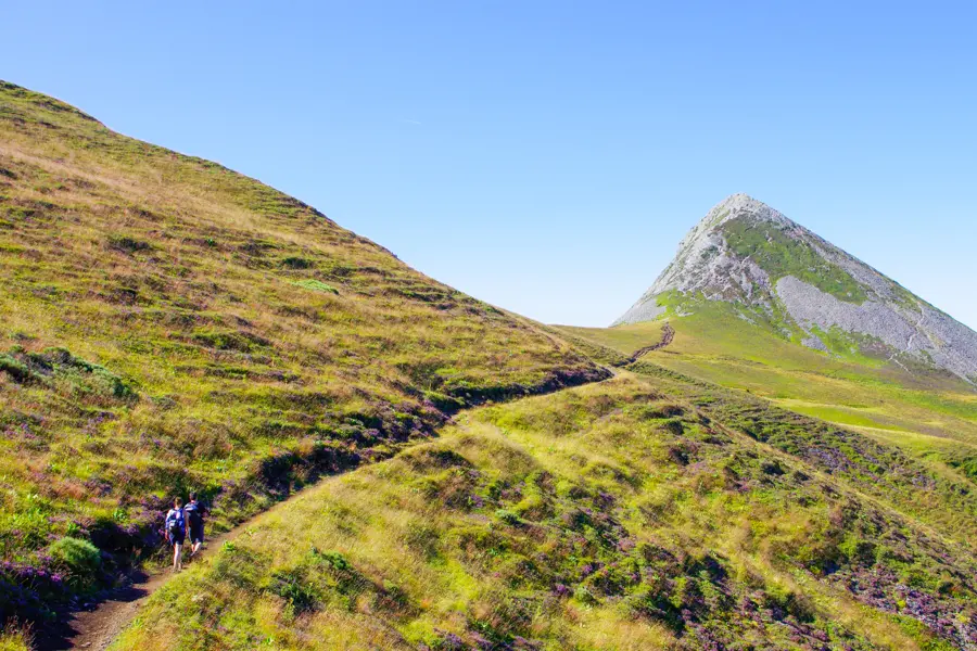 P. Saintjean Randonneur sur les sentiers du Cantal