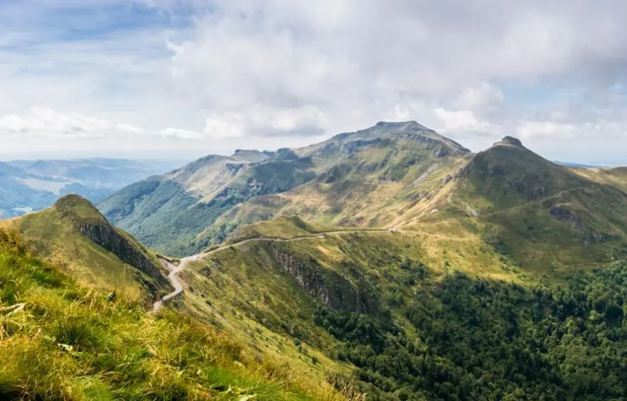 LucienM Adobestock Cantal Puy Mary Auvergne