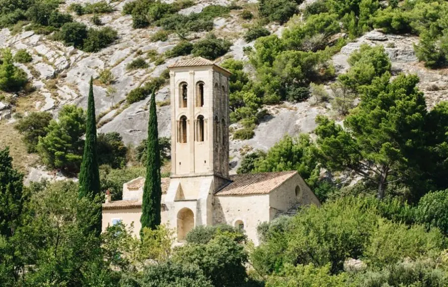 Eberhard Adobestock Chapelle notre dame d'Aubune, Beaumes-de-Venise