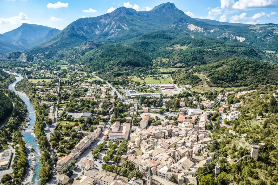 Joachimflugel Adobestock Première nuit au village de Castellane