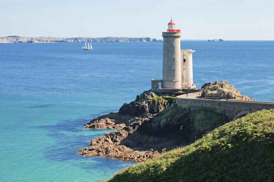 Aterrom Adobestock Rade de Brest