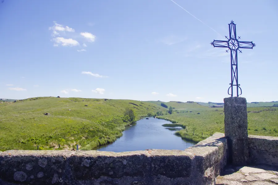 P. Saintjean Randonnée dans la Vallée du Bès