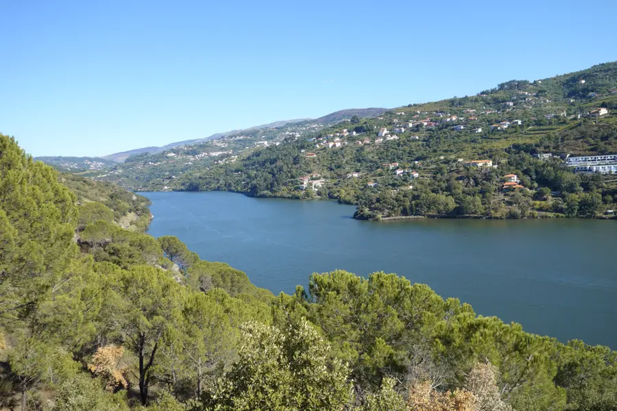 N. Govou Randonnée dans la Vallée du Douro