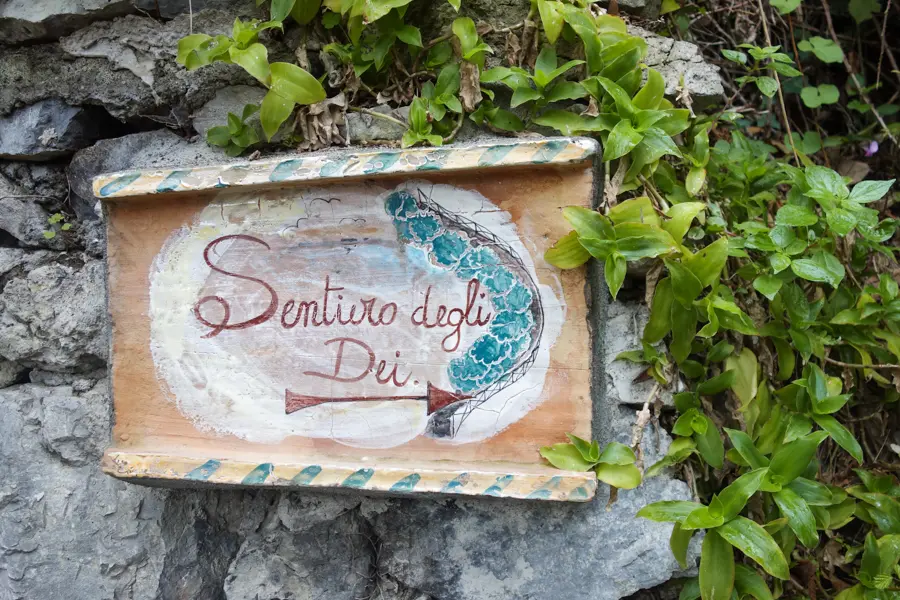 D. Pradon Randonnée sur le sentier des dieux