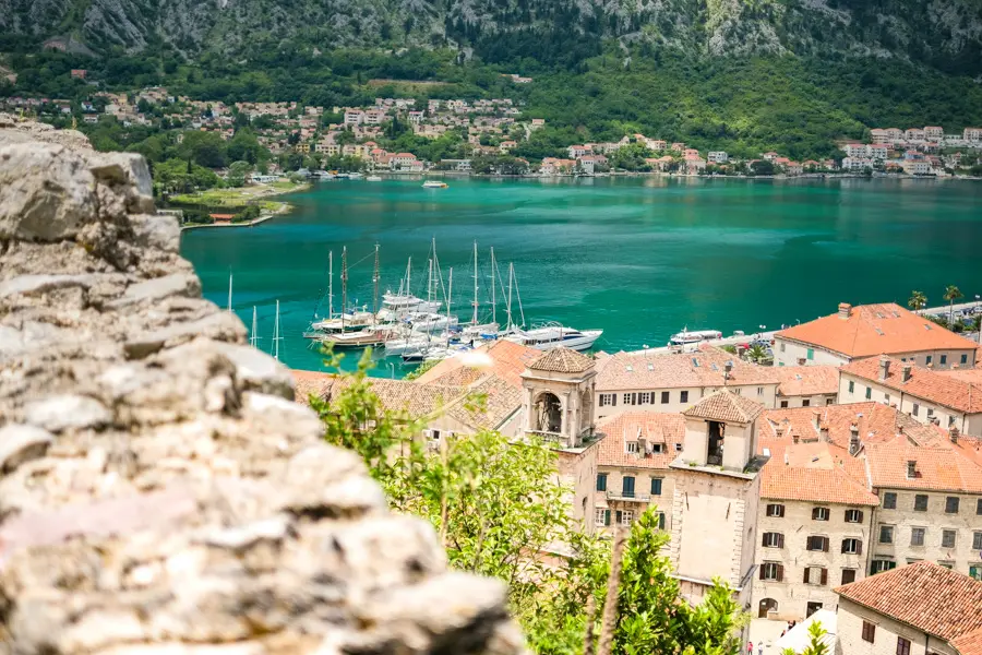 Radik Sitdikov Unsplash Bateau dans les bouches de Kotor