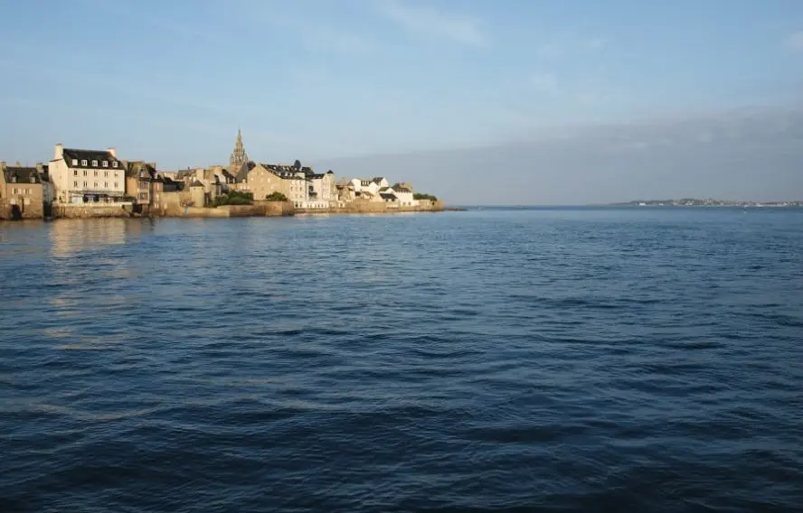 P. Saint-Jean Roscoff, au nord de la Bretagne, sur le sentier des douaniers