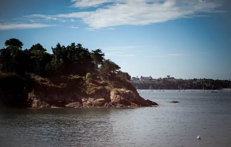 T. Vattard La Côte d'Emeraude