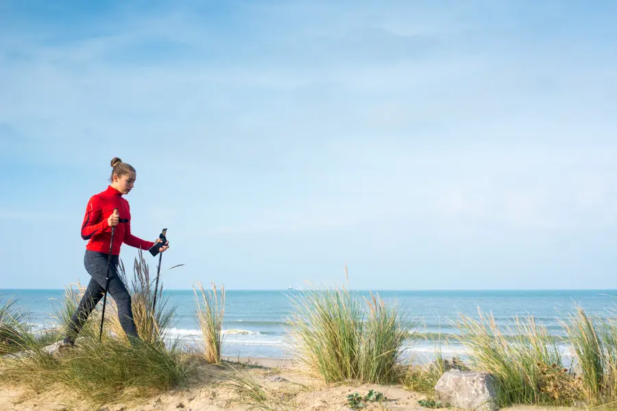 Image'In Adobestock Marche nordique en Bretagne