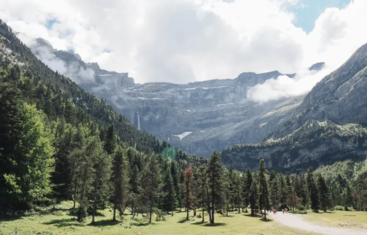 pyrenees-unsplash-alexandre.jpg