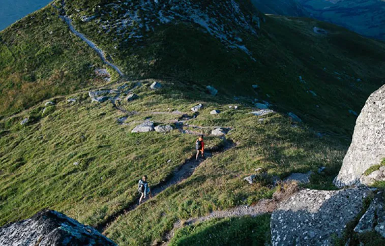 ©fvoileau chemin-monts-cantal-massif-central