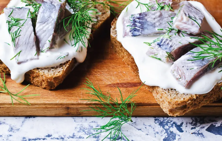 © adobestock-zia-shusha norvege-hareng_fume-sandwich-adobestock-zia-shusha