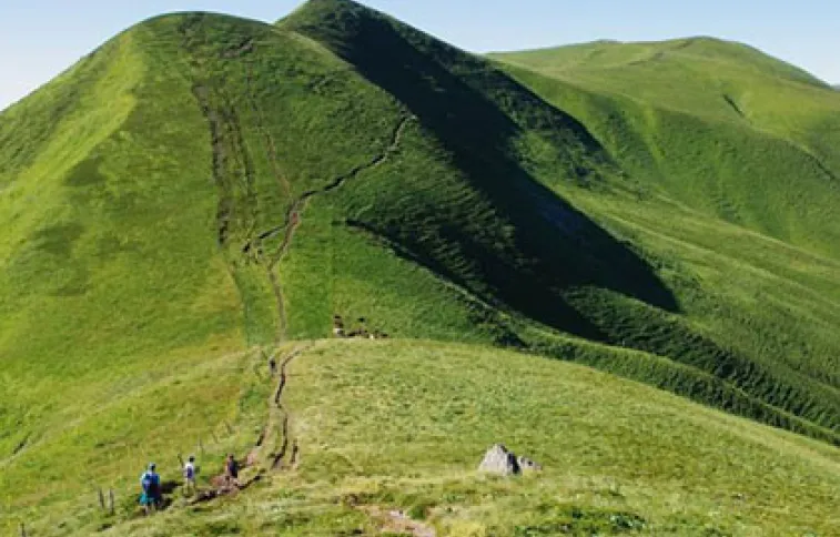 psaintjean puys-tache-massif-sancy-auvergne-psaintjean.jpg