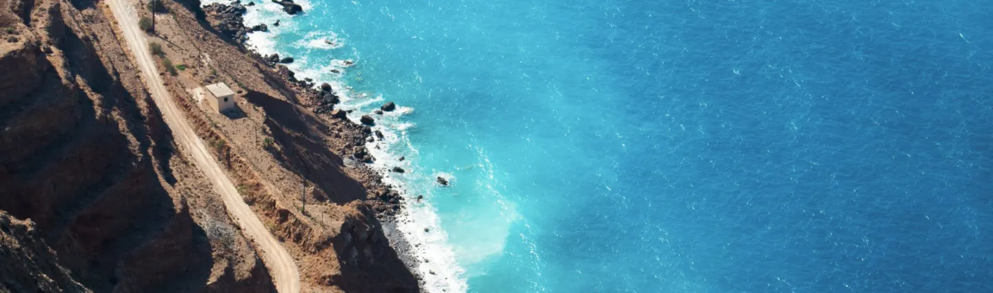 © Unsplash Gaetano Cessati Bord de mer en Grèce
