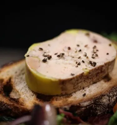 studio23-adobestock fois-gras-specialite-perigord