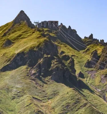 jljusseau-adobestock trek-sancy