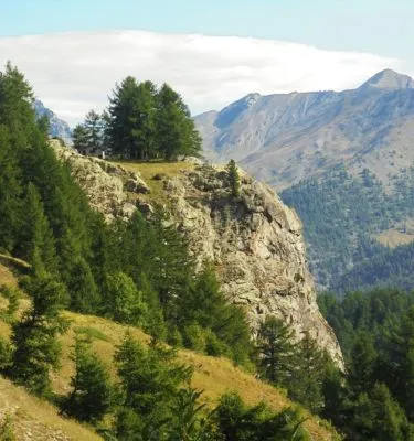 luc-santeramo-unsplash cabane-peyroun-queyras