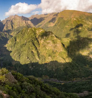 © matousekfoto-adobestock montagnes-levada-madere