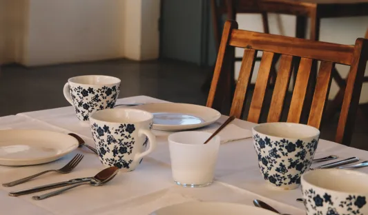 BCourbin Table petit déjeuner